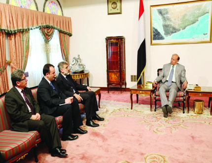 الرئيس لدى استقباله وزير الطاقة والمصادر الطبيعية التركي أمس